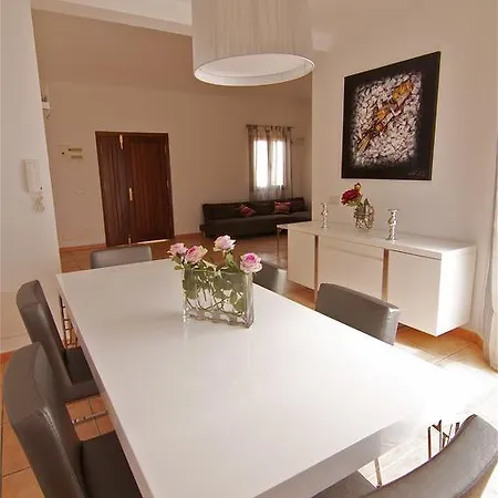 Villa La Guapa I Anju Villas *